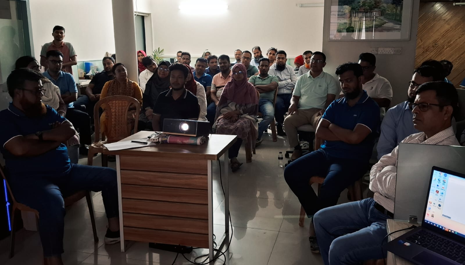 Training session on ideal workplace environment